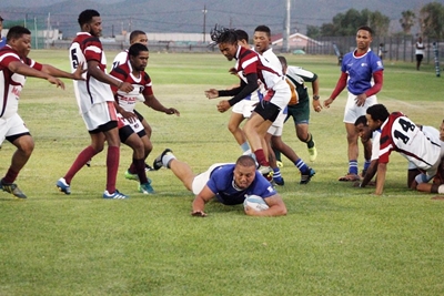 Adias klop Oudtshoorn-rugbyklub