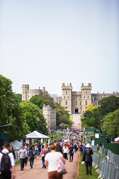 Queen, Prince Harry, senior royals set for crisis meeting