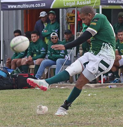 Rugbyskouspel wag op Outeniquapark