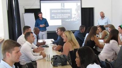 Shift wil dinge skuif vir jeug