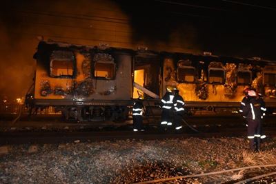 One dead and one seriously injured in Cape Town train fire