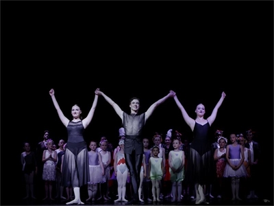 'Beyond the Barre' dazzles audience