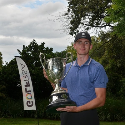 Late heroics hand England’s Dyer the Proudfoot win