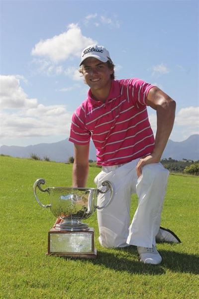Porteous retains SA Stroke Play title