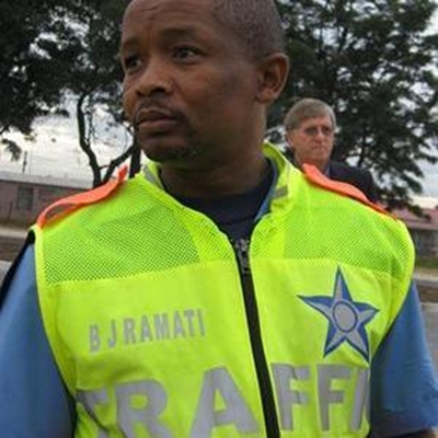Opvolg: Ramati moet in Kaap bly
