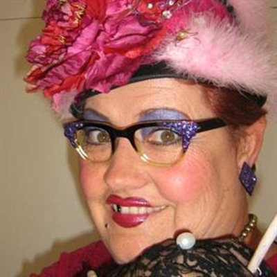 Enjoy 'Auntie Stienie' for a good cause