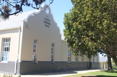 Hoekwil lok baie feesgangers