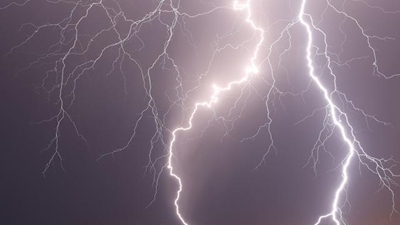 Opvolg: Weerlig slaan drywer dood