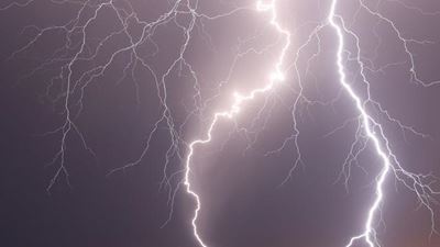 Opvolg: Weerlig slaan drywer dood