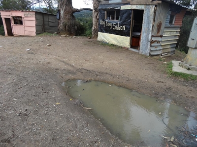 Taxi owner claims poor police service