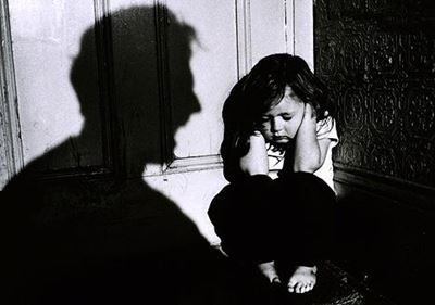 Fietstoer teen kindermishandeling
