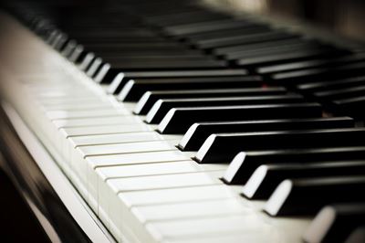 Awe-inspiring display by visiting piano/violin duo