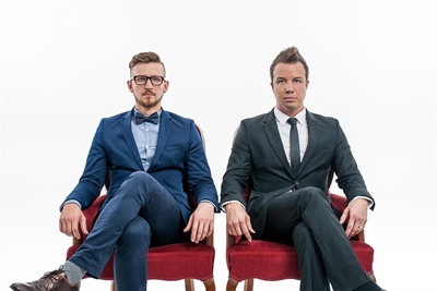 Versatility, style and class with guitar duo