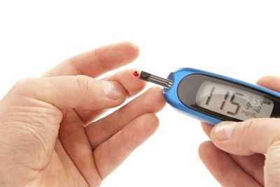 Free blood sugar tests in support of World Diabetes Day