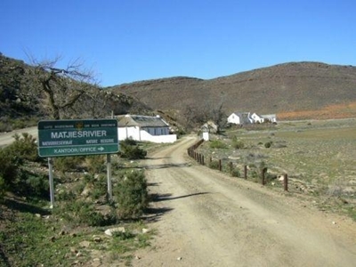 Matjiesrivierers belet glo Oudtshoorn-kerk