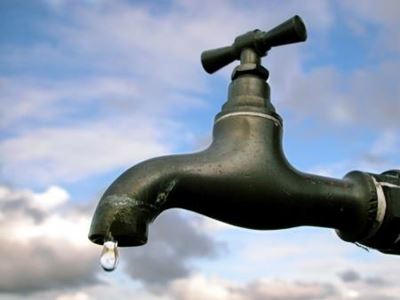 Weer waterkrisis op De Rust-plase