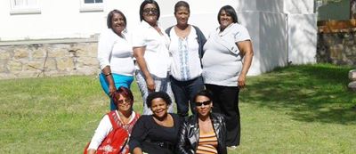 Vrouens wat kinders se belange eerste stel