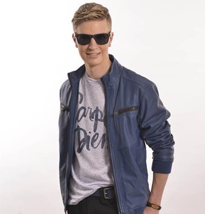The Voice se Vernon sing op Ellis Park