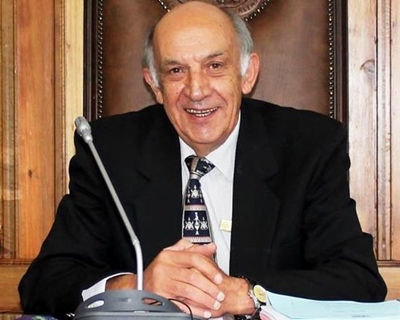 Mosselbaai-speaker tragies oorlede