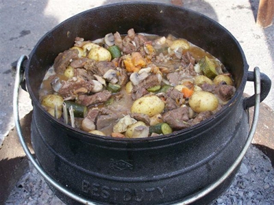 Potjiekos competition for Cansa