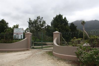Confusion over fee at Botanical Garden