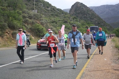 Meiringspoort live Life-wedloop lok duisende