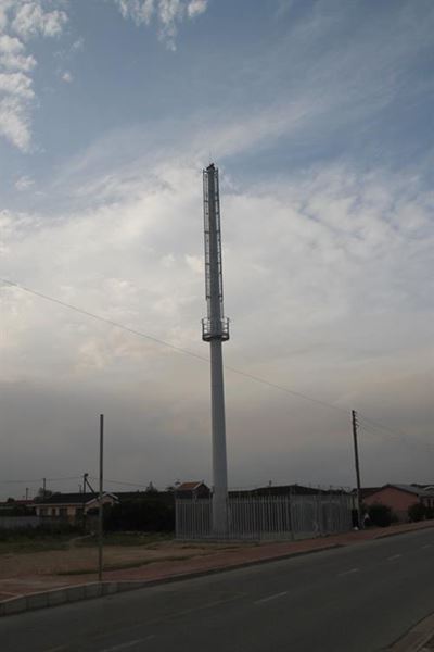 Mysterious cellphone tower has no approval