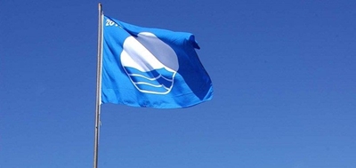 16 Eden blue flags