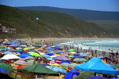 Knysna beaches to fly Blue Flags again