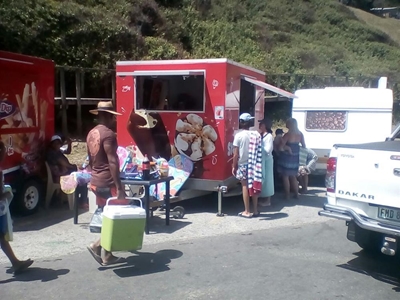 Smouse op strande nou onwettig