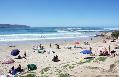 No flag, but Buffalo Bay still blue