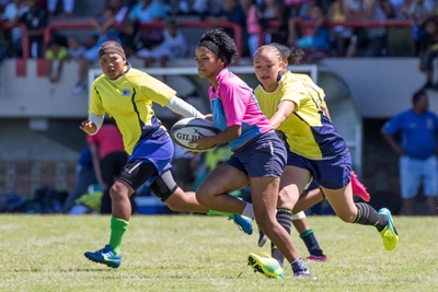 George Hoër en Parkdene hou sportdag