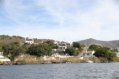 Tracking estuary fish
