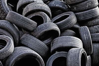 Collection of used tyres ends