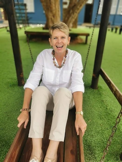 Sureka Wallace neem leisels by Laerskool Wesbank oor