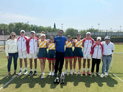 CHS se tennismeisies wen toptoernooi
