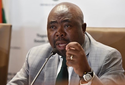 Government: Employers pay workers Covid-19 relief funds