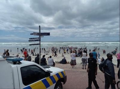 EFF plays race card as police fail to arrest Muizenberg protesters