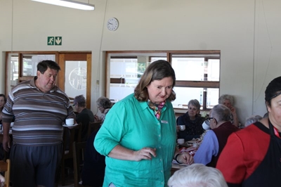 Koek-en-tee bederf vir Huis Stilbaai