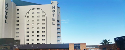 Geniet 'n personeelkonsert by Diaz Hotel