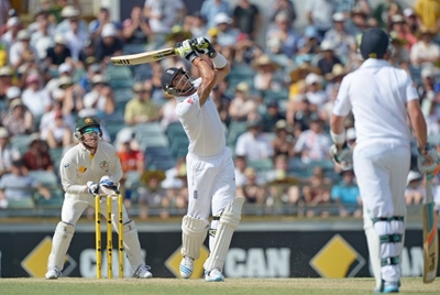 Australia trash England, regain Ashes