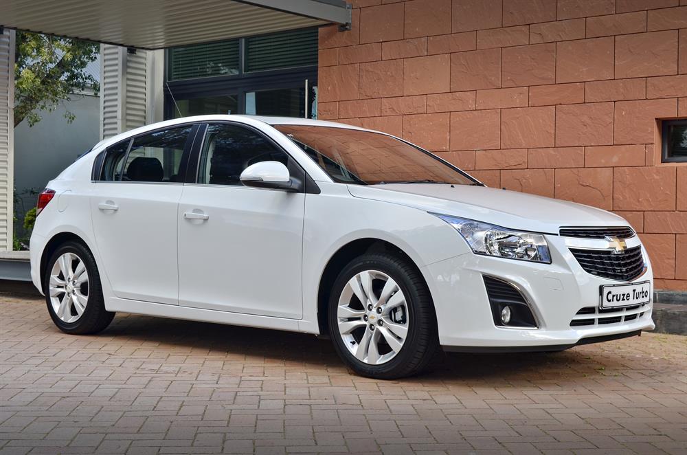 Шевроле круз артикулы. Машина Chevrolet Cruze. Шевроле Круз l5. Шевроле Круз 14 года. Chevrolet Cruze xecbek.