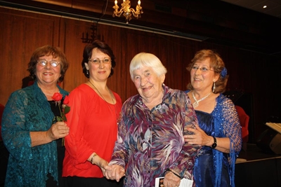 Passionate operettes applauded