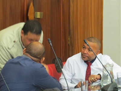 Oudtshoorn-oudburgemeester moet 5 jaar sit