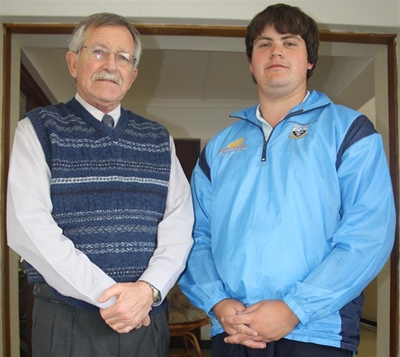 Helpende hand vir leerder-onderwyser