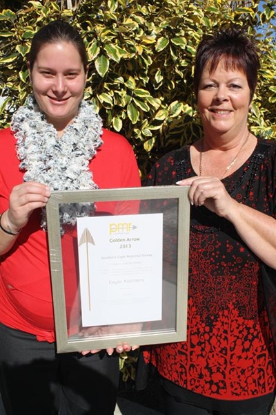 Auctioneers get 'golden award'