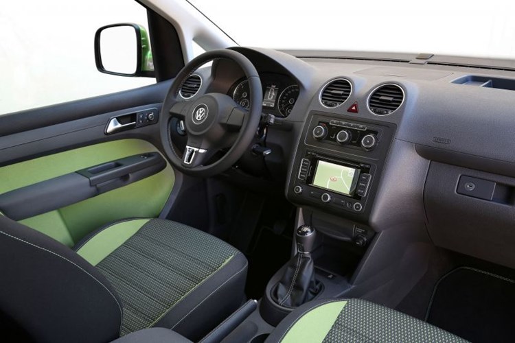 autodealer_1055_2.jpg