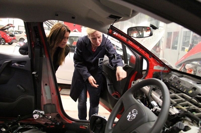 Women and the lack of trust when servicing their cars