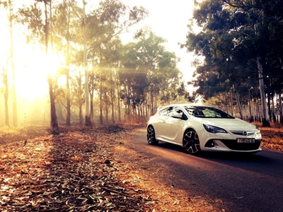Opel’s Astra OPC a witblitz bähnstormer