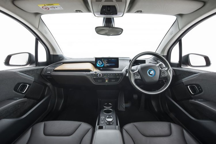 autodealer_1282_2.jpg